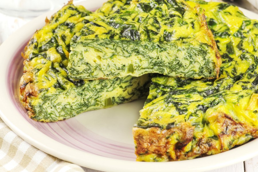 Cuisine de la Toscane, Italie : plat principal végétarien, frittata aux épinards