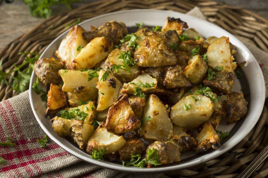 Cuisine de la Toscane, Italie : plat principal végétarien, pommes de terre aux artichauts