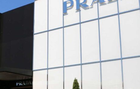 Prada outlet en Toscane Italie