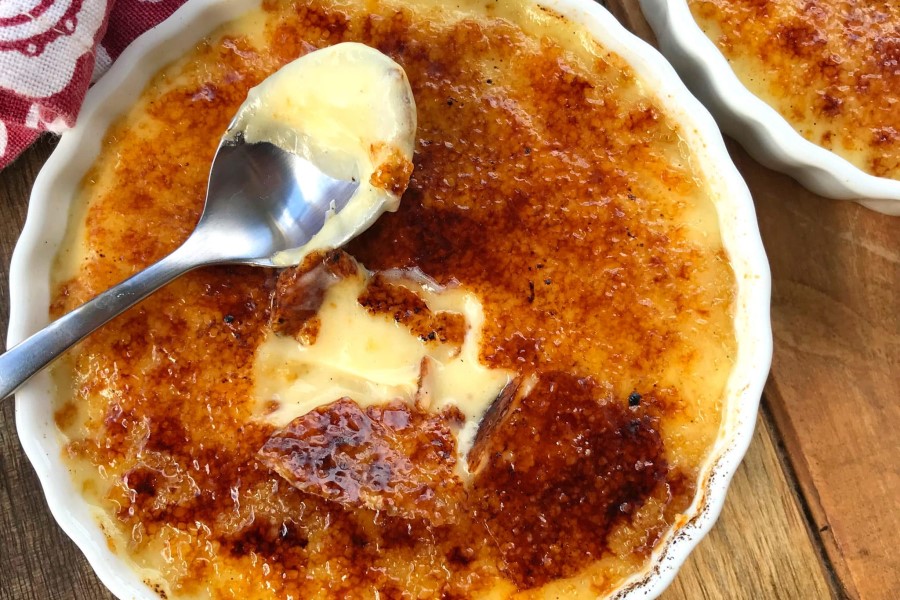 Gîte avec repas en Toscane, Italie, avec de la crèma brulée en dessert