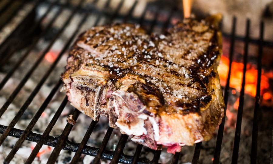 Bistecca alla Fiorentina de Toscane, grillée