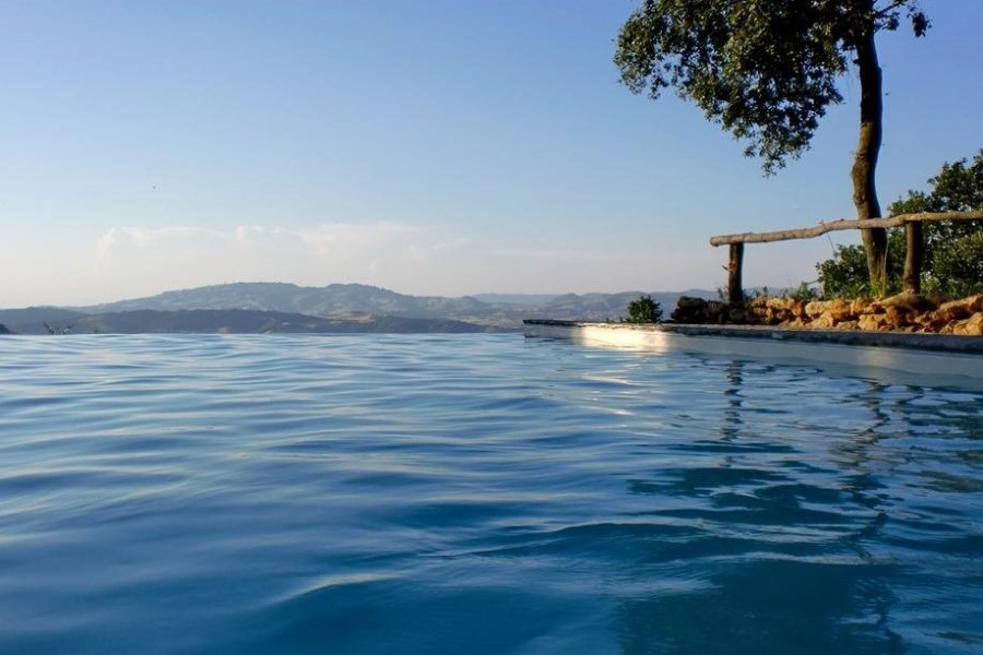 Relax en piscine en Toscane