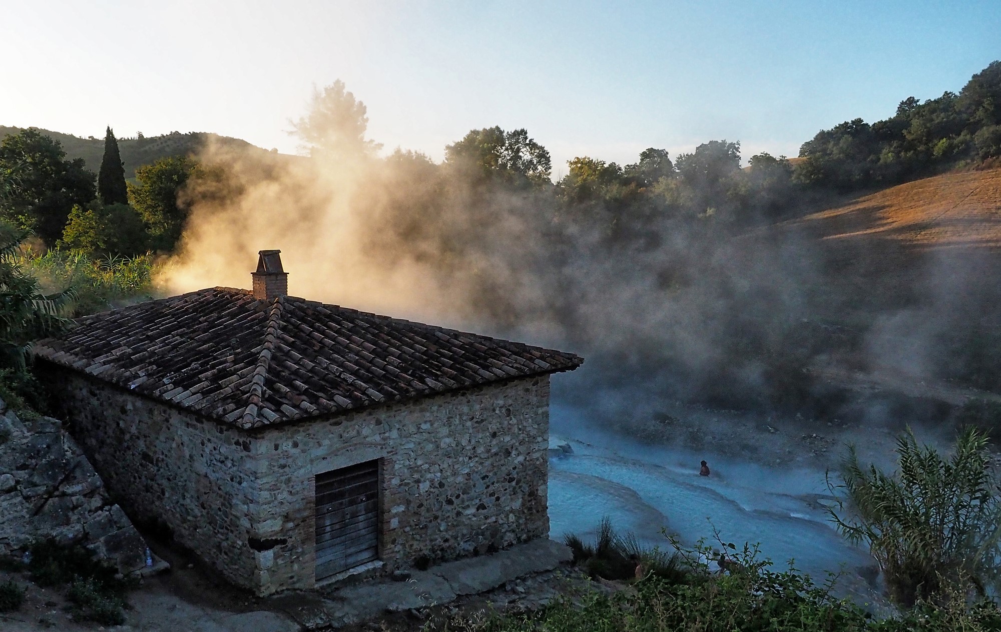 Therme Toskana warmes Wasser Saturnia